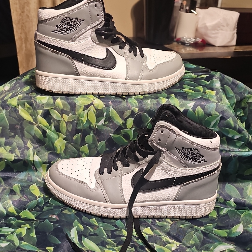 Jordan Sneakers in Black and White‎